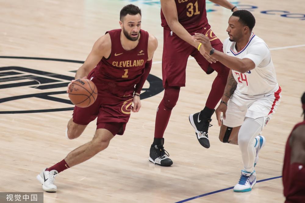 频崭露头角 频崭露头角