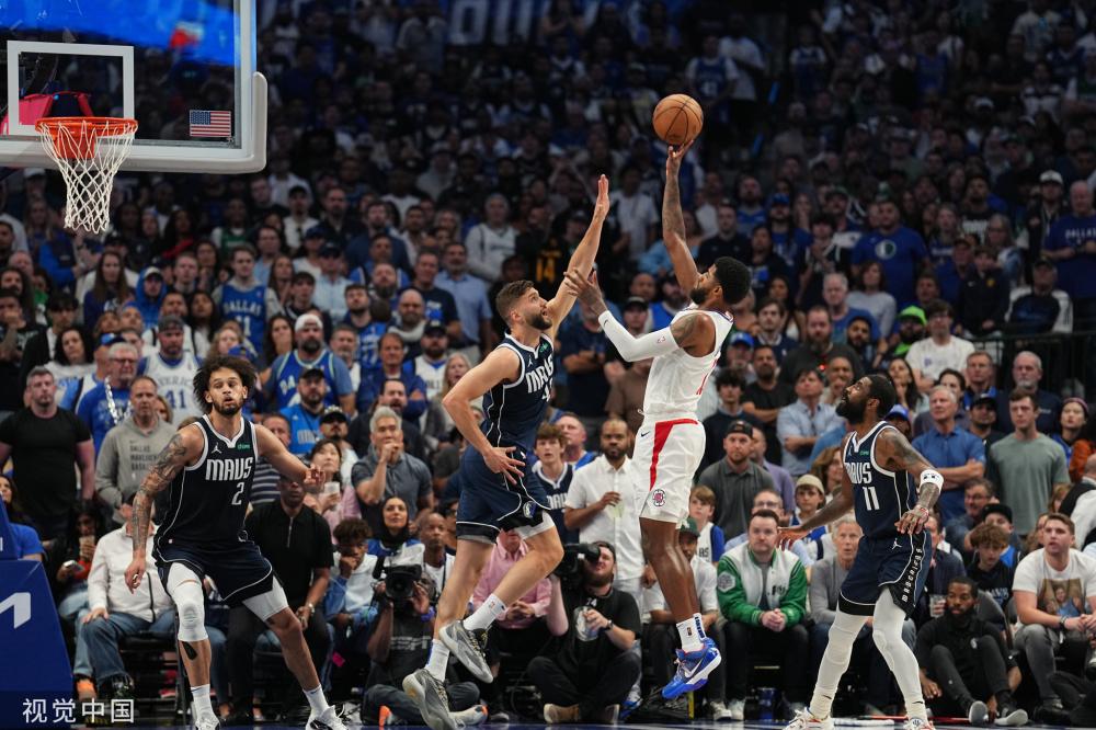 亚斯形成的 亚斯形成的